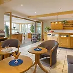 Landgasthaus Maien 3* رينفيلدن