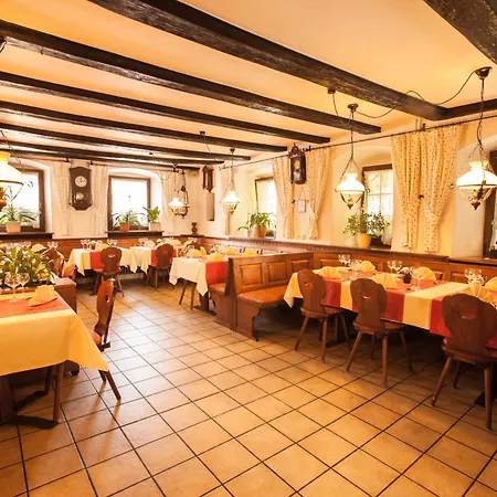بيت ضيافة Landgasthaus Maien