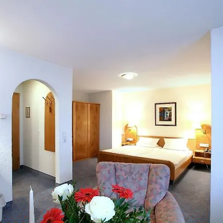 Vendégház Landgasthaus Maien 3*